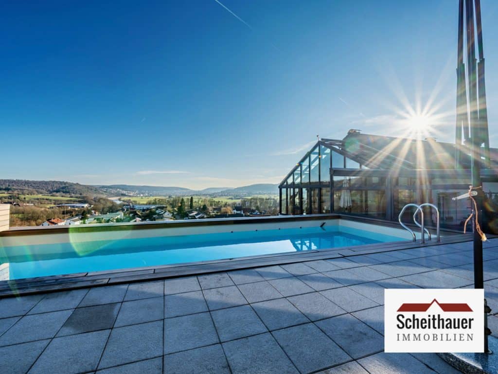 Exklusives Anwesen mit Panoramablick + Infinity-Pool über das Neckartal
